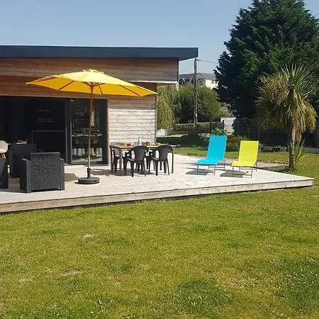 Cozy And Welcoming, Pretty Quiet Home, Crozon Peninsula, Casa de Férias *